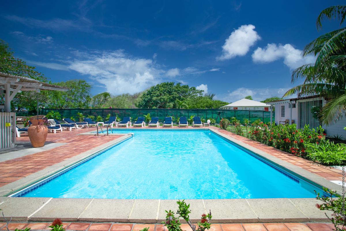 4 Location-villa-Martinique_ jardin et piscine 6
